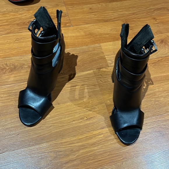 Ladies open toe shoes - Picture 2 of 10